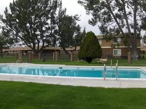 2122 Chestnut St, San Bernardino, CA 92410