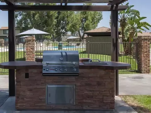 2122 Chestnut St, San Bernardino, CA 92410