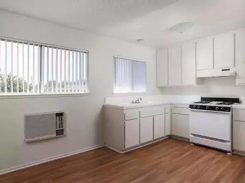 2122 Chestnut St, San Bernardino, CA 92410