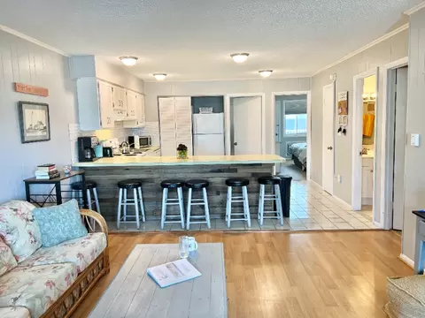 17 139th St #106, Ocean City, MD 21842