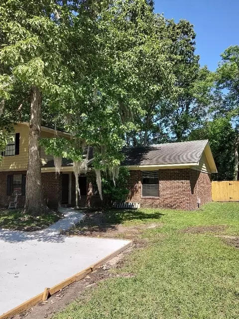 137 Susan Dr #A, Summerville, SC 29485