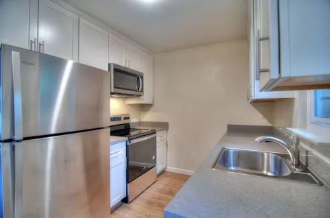 1191 Alameda De Las Pulgas #24, Belmont, CA 94002