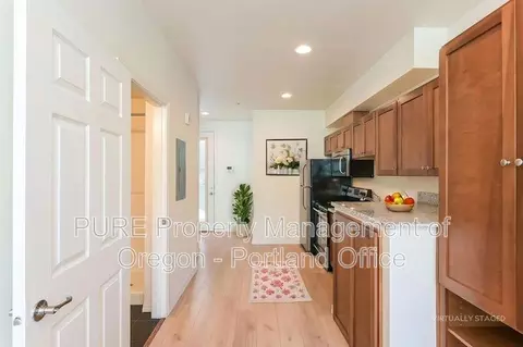 5490 SE Milwaukie Ave #105, Portland, OR 97202