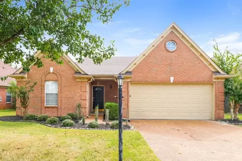 10029 Woodland Grove Dr, Lakeland, TN 38002