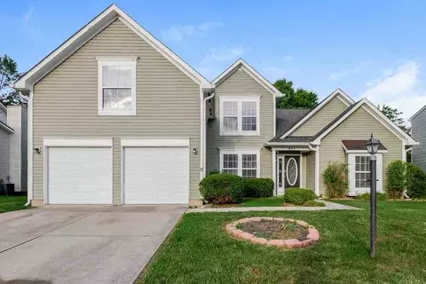 401 Creekstone Dr, Indianapolis, IN 46239