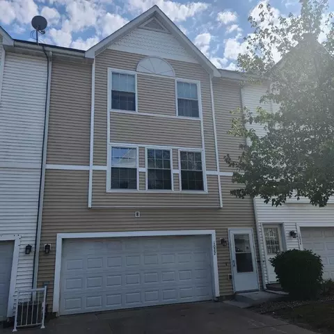 1022 10th Ave NW, Altoona, IA 50009