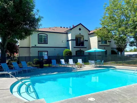 N St, Fresno, CA 93650