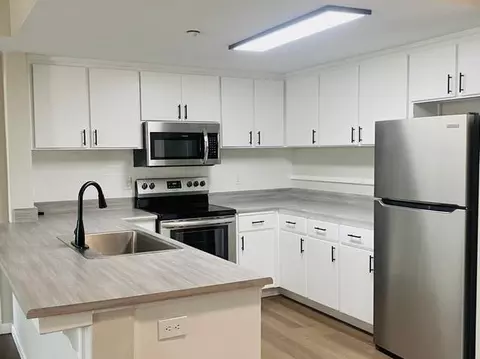 N St, Fresno, CA 93650