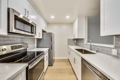 725 Cowper St #41, Palo Alto, CA 94301
