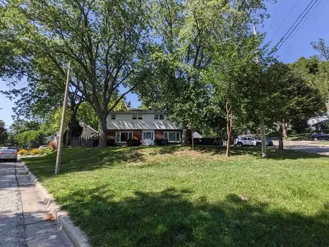 251 N 116th St, Wauwatosa, WI 53226