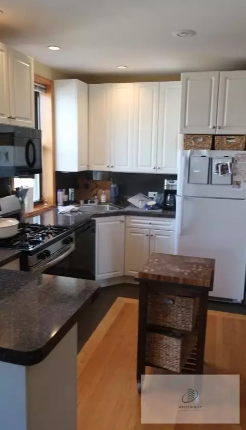 1348 N Cleaver St #2R, Chicago, IL 60642