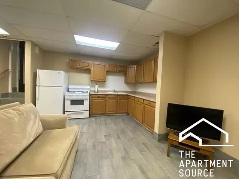 3144 Harlem Ave #gdn, Riverside, IL 60546