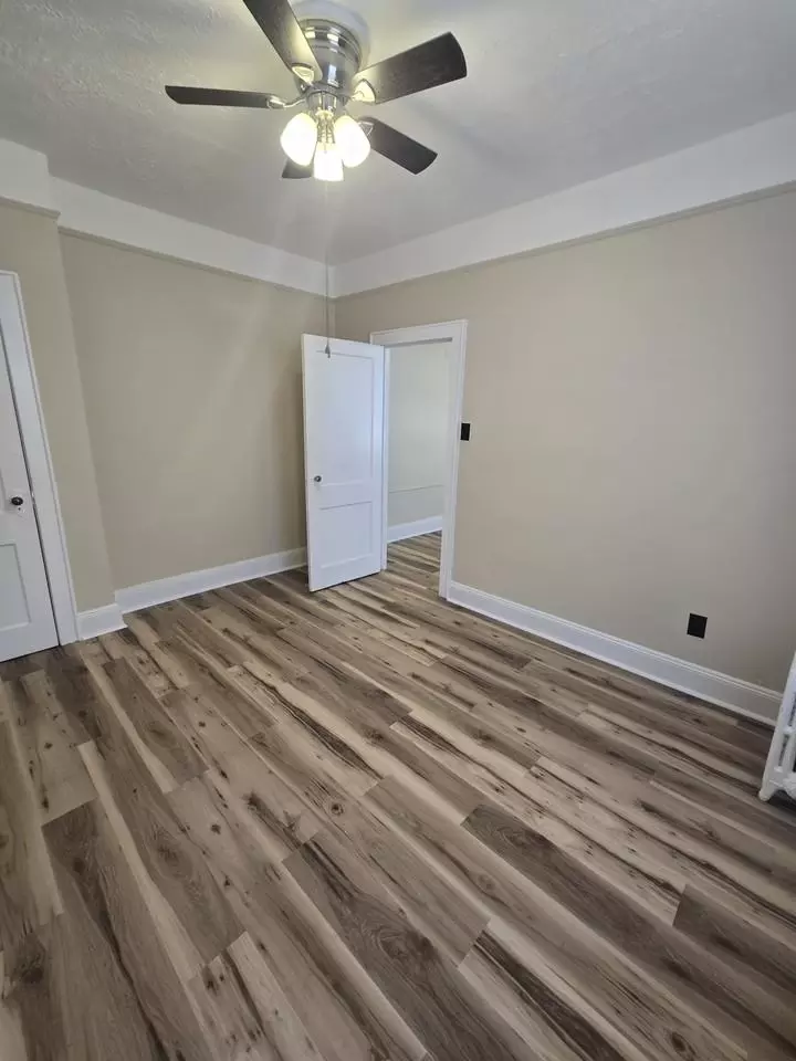  46 Kelly Pkwy, Bayonne, NJ 07002 photo 5