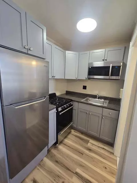 46 Kelly Pkwy, Bayonne, NJ 07002