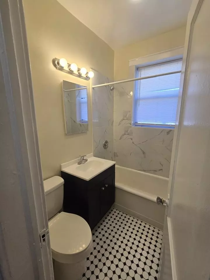  46 Kelly Pkwy, Bayonne, NJ 07002 photo 2