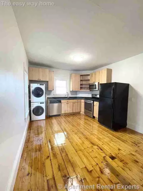 105 Summer St #3, Somerville, MA 02143