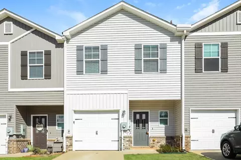 616 The Heights Ln, Calera, AL 35040