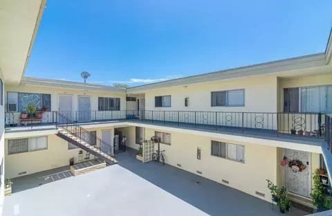 1975 S Corning St, Los Angeles, CA 90034