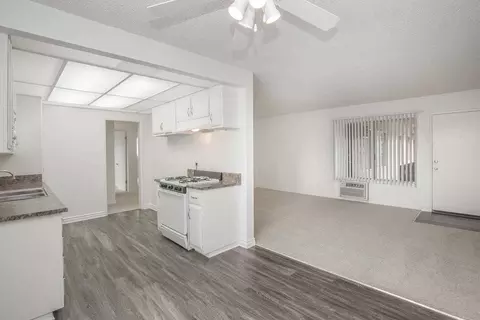 14300 Newport Ave, Tustin, CA 92780