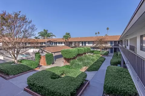 14300 Newport Ave, Tustin, CA 92780
