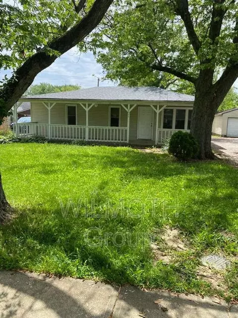 8845 Robey Dr, Indianapolis, IN 46234