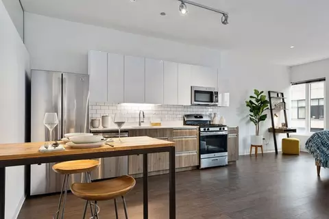 1980 N Milwaukee Ave #1-1, Chicago, IL 60647