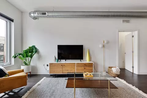 1980 N Milwaukee Ave #2-2, Chicago, IL 60647