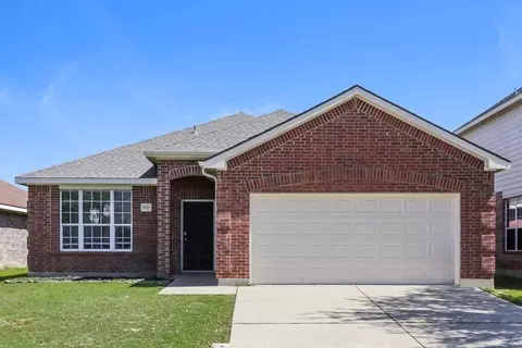 7633 Hollow Forest Dr, Fort Worth, TX 76123