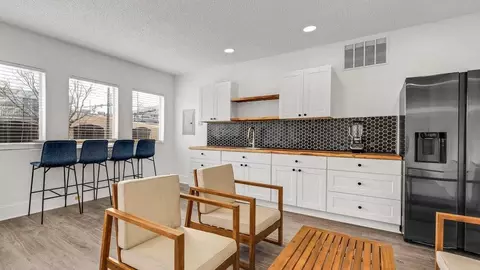 8503 N Tryon St, Charlotte, NC 28262