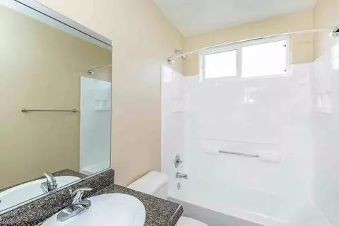 1525 Placentia Ave, Newport Beach, CA 92663