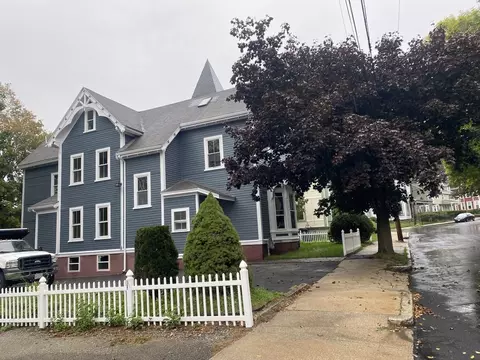 60 Arlington St #1, Haverhill, MA 01830