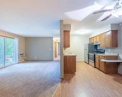 1075 Waterloo Ave, West Saint Paul, MN 55118