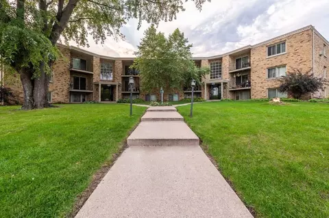 1075 Waterloo Ave, West Saint Paul, MN 55118