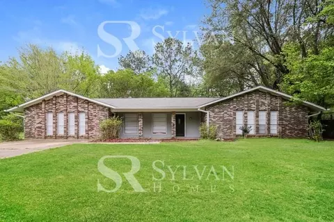 5203 Queen Mary Ln, Jackson, MS 39209