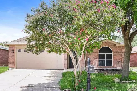 10224 Dawson Trl, Fort Worth, TX 76108