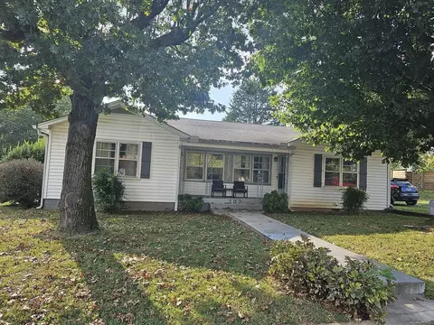 203 Stewart St #A, Columbia, TN 38401