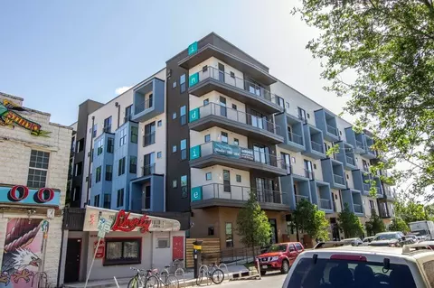 1631 E 6th St #B7-36, Austin, TX 78702