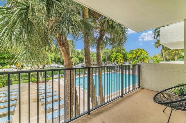 3200 Port Royale Dr N #204, Fort Lauderdale, FL 33308