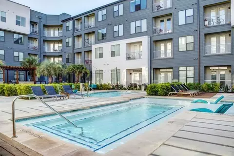 2901 Manor Rd #B8-15, Austin, TX 78722