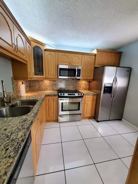 1820 SW 81st Ave #3301, North Lauderdale, FL 33068