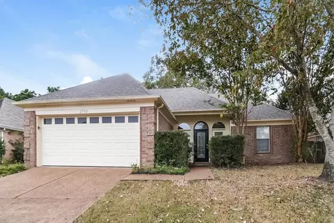 2755 Fletcher View Dr, Memphis, TN 38016