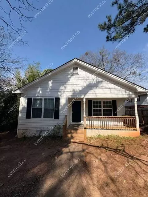 216 Carver Dr, Monroe, GA 30655