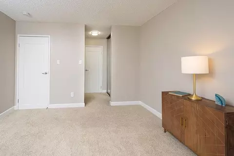 400 Santa Alicia Dr, Rohnert Park, CA 94928
