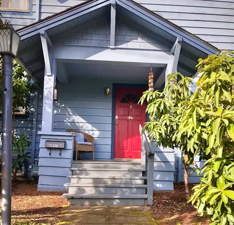 6057 34th Ave NE, Seattle, WA 98115