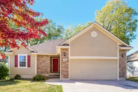 512 Hibiscus Dr, Belton, MO 64012