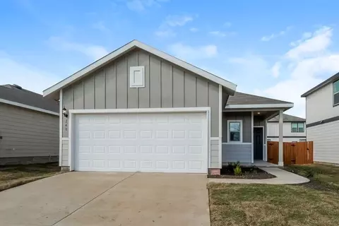 240 Ellwood Rd, Maxwell, TX 78656