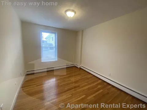 176 N Beacon St #3, Boston, MA 02135
