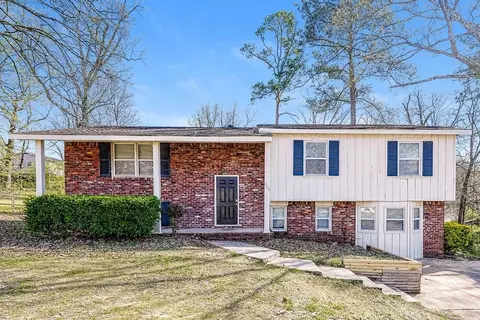 629 16th Terrace Cir NW, Center Point, AL 35215
