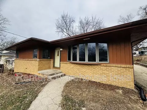 2518 Boyd St, Des Moines, IA 50317