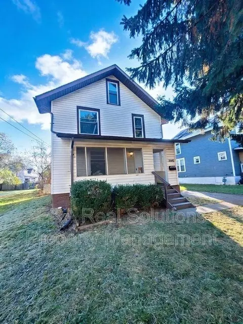 2540 Parkwood Ave, Columbus, OH 43211